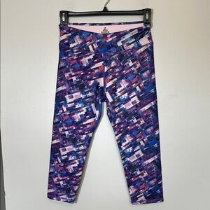 Prana NEW prism pattern capri leggings purple and pink size‎ large